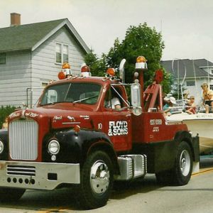 Early Floyd's Tow Truck in Parade